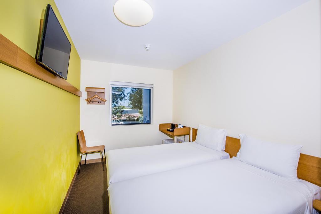 Ibis Budget Sydney Olympic Park Exterior foto